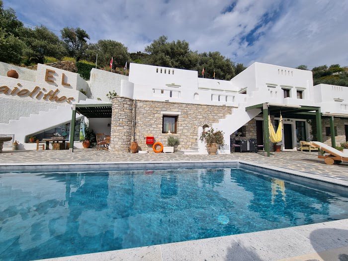 ELaiolithos – Luxury Villa Suites – Adults Only